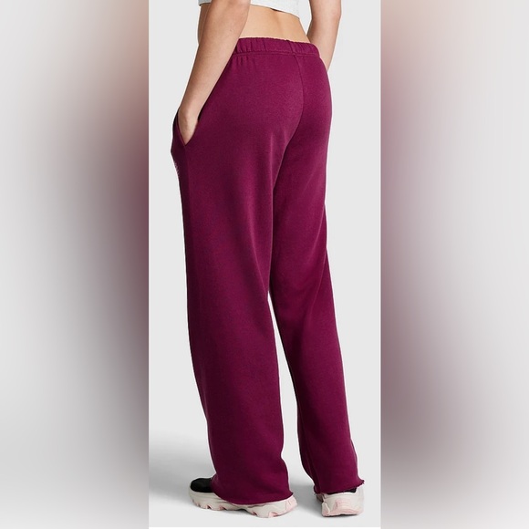 Victoria's Secret Pink Fleece Full Zip
Hoodie Tank Top And Fleece
Sweatpants XI - Picture 10 of 10